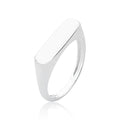 Anillo de plata con placa recta y sello de diseño moderno