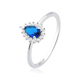 Anillo de plata con forma de lágrima azul oscuro y engaste pavé