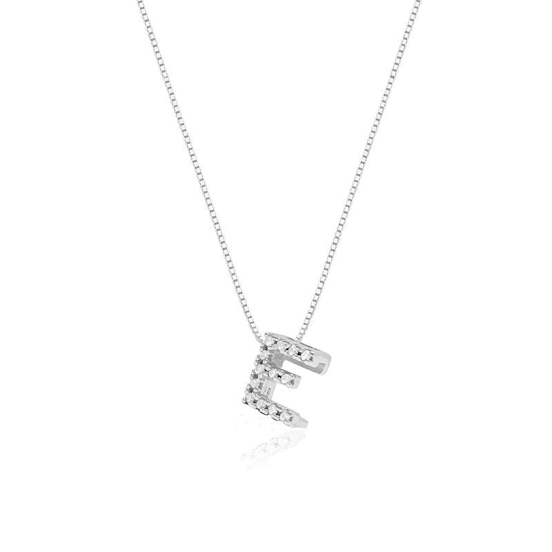 Collar de plata con letra inicial, adornado con circonitas, 45cm.