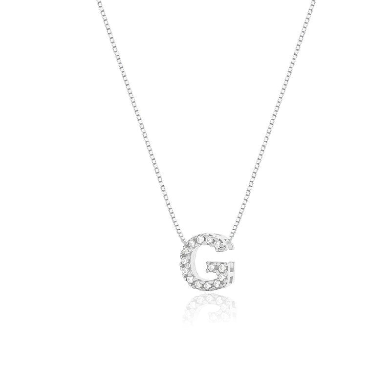 Collar de plata con letra inicial, adornado con circonitas, 45cm.