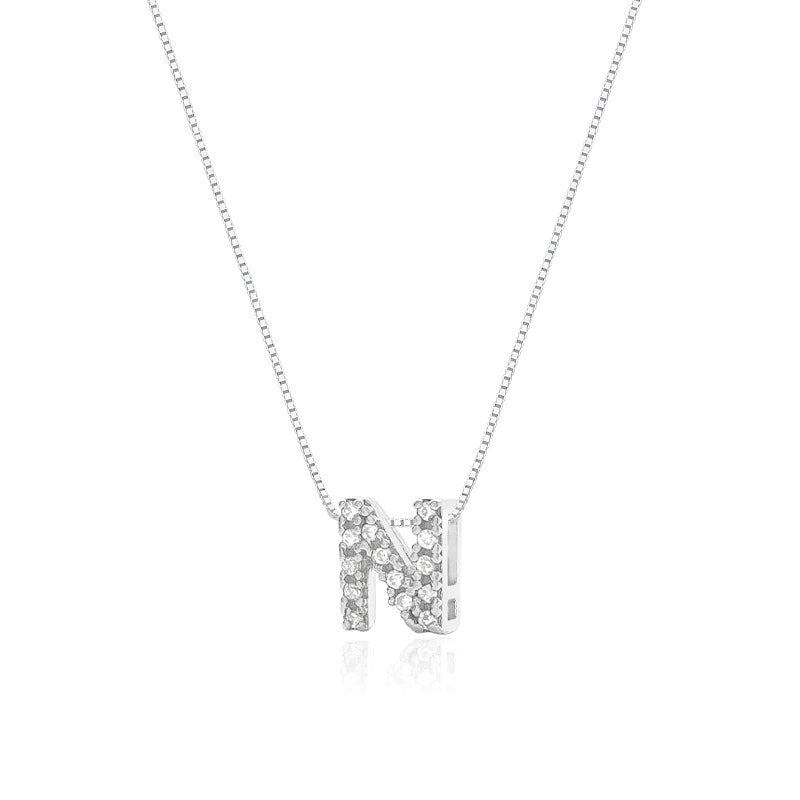 Collar de plata con letra inicial, adornado con circonitas, 45cm.